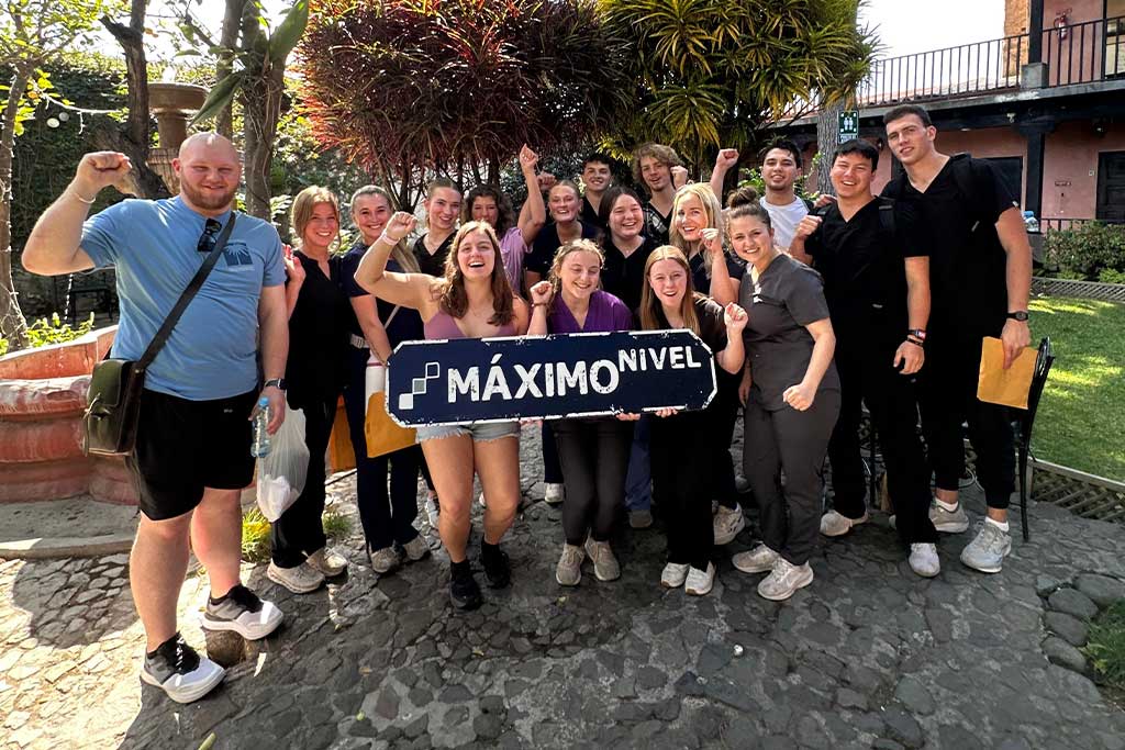 Faculty-Led-Study-Abroad-Costa-Rica-Guatemala-Peru
