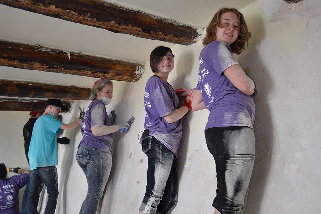 High-School-Volunteer-Abroad