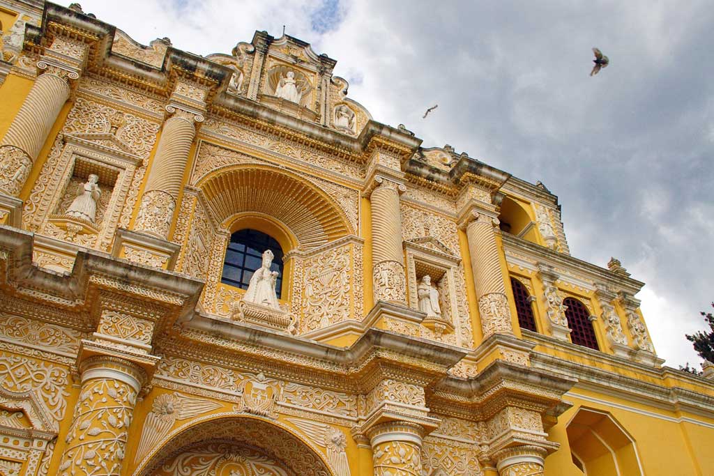 Iglesia-de-La-Merced-Antigua-Guatemala