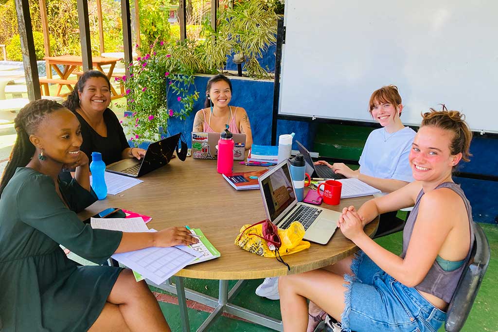 Make-a-Difference-in-Your-Community-Teaching-English-Abroad