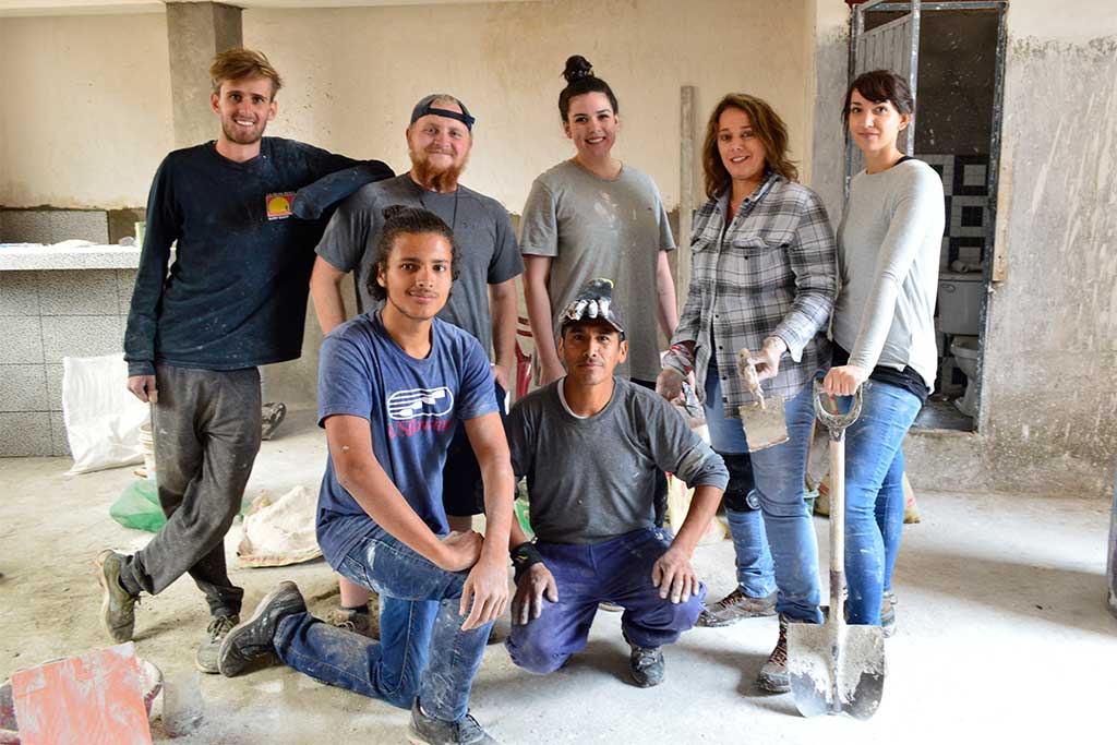 Packing Essentials to Volunteer Abroad