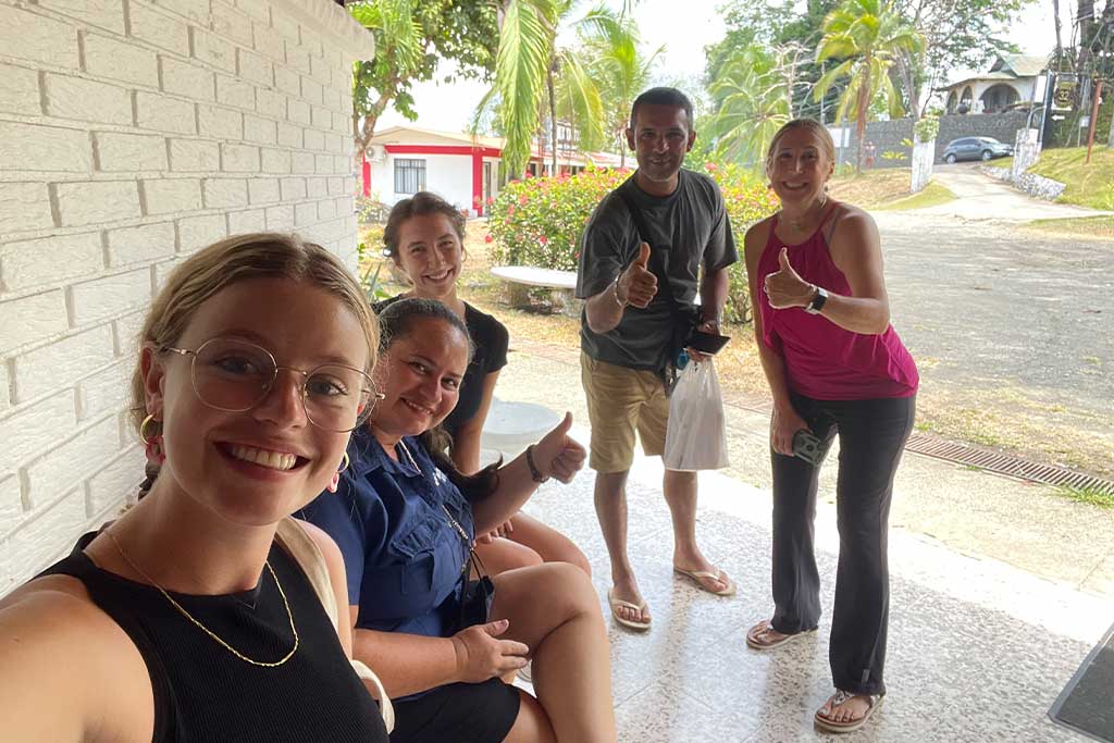Teaching-English-Abroad-Enjoy