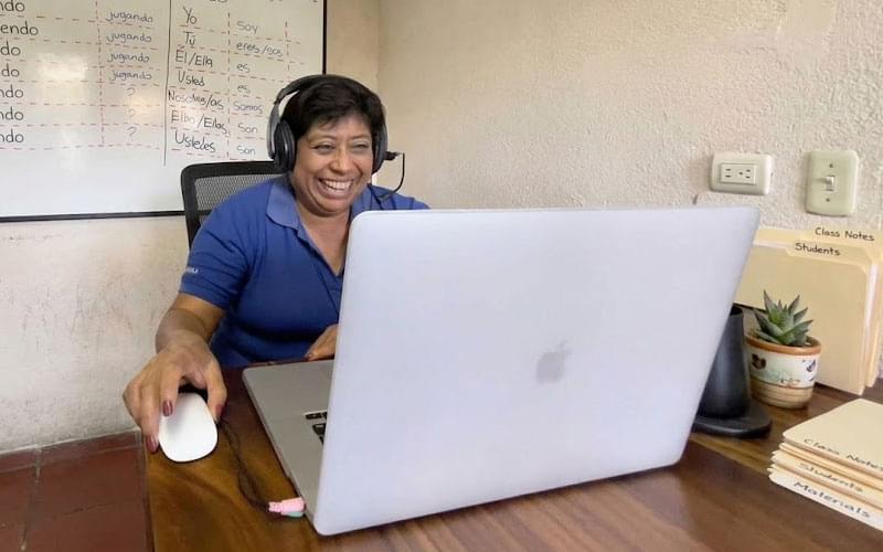 ONLINE SPANISH CLASSES CUSTOMIZED TO YOUR NEEDS
