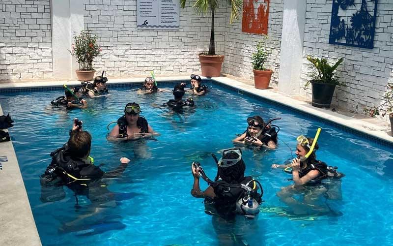 Scuba-Certification-4-Gap-Year-Programs-Latin-America