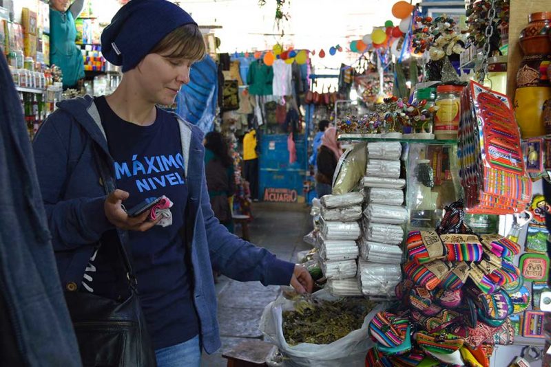 exploring-the-markets-in-Cusco