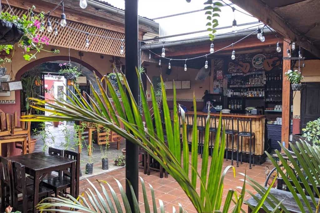 rainbow-cafe-antigua