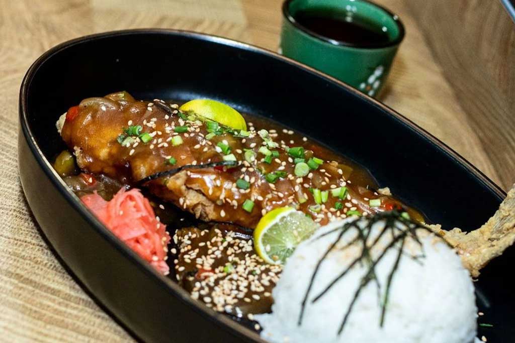 ufo-asian-sushi-cusco-eats
