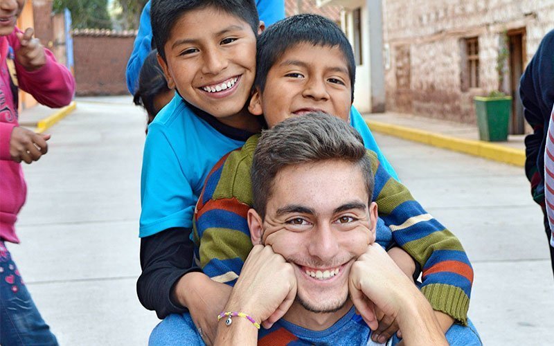volunteer-abroad-working-kids-program Childcare Volunteer Abroad
